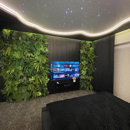 Szmaragdowy-aleja Wolnosci Apartman