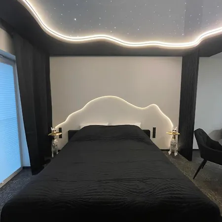 Szmaragdowy-aleja Wolnosci Apartman